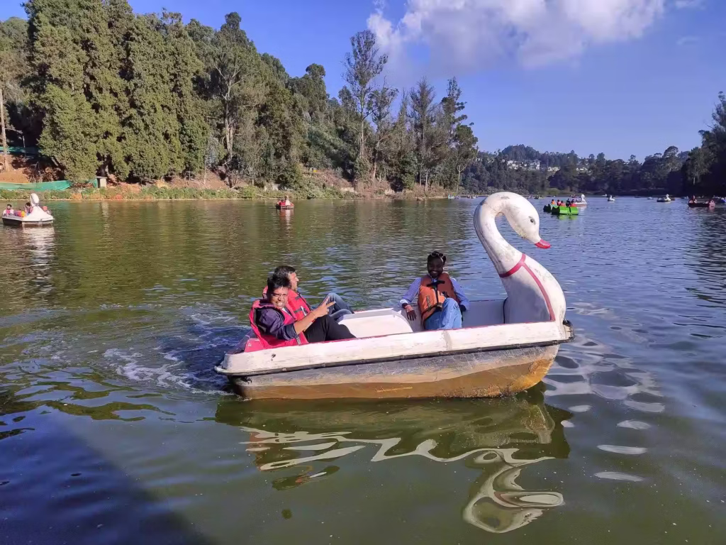 Tourist Places in Ooty – Ooty Lake Boating and Scenery